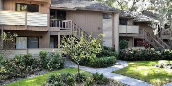 1680 BROOKHOUSE CIRCLE