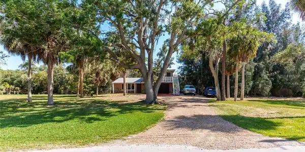 4910 LIMESTONE DRIVE