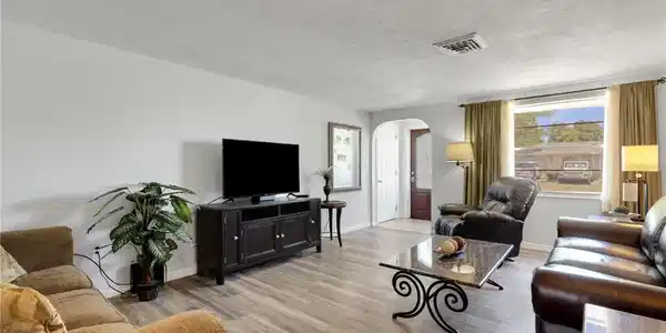 Image 4 Image 4