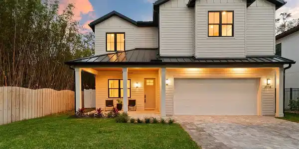 3904 GREENWOOD DRIVE