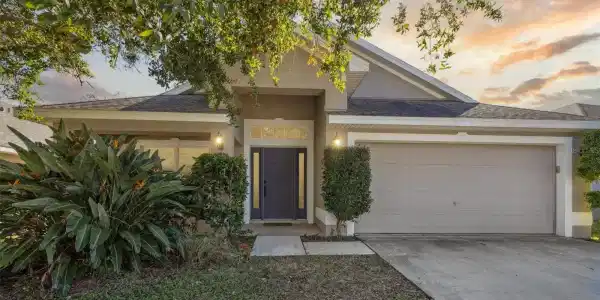 451 LOXLEY COURT