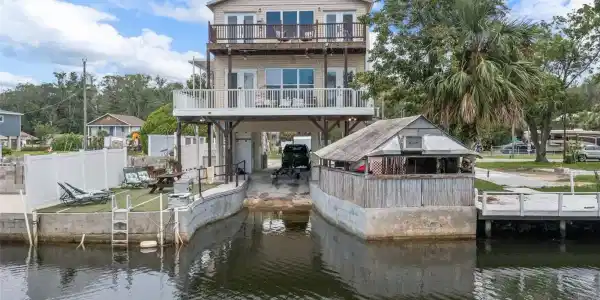 6245 ISLAND DRIVE