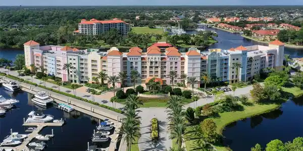102 YACHT HARBOR DRIVE