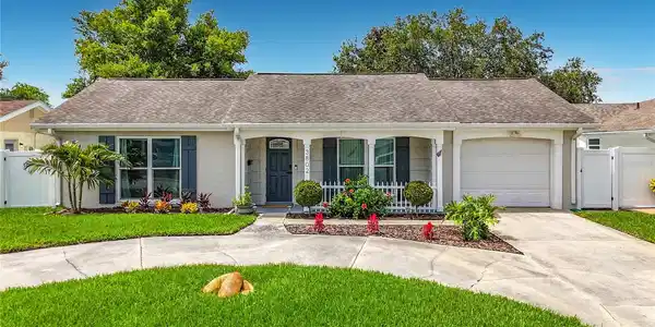 3802 GRAYTON DRIVE