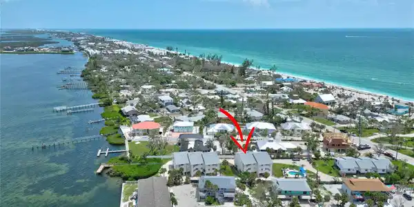 5031 N BEACH ROAD