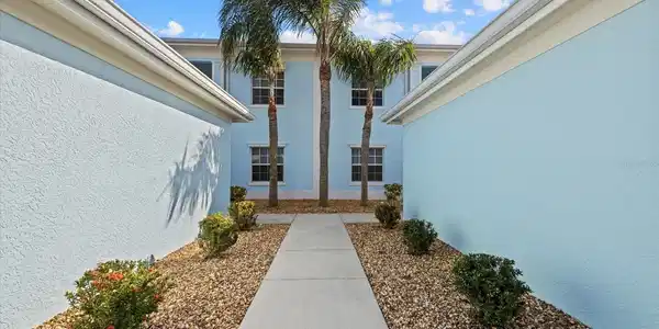 5766 SABAL TRACE DRIVE