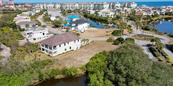 5 CINNAMON BEACH WAY