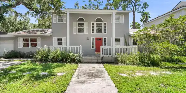 2506 W GARDNER COURT