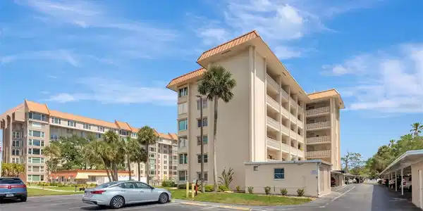 620 EDGEWATER DRIVE