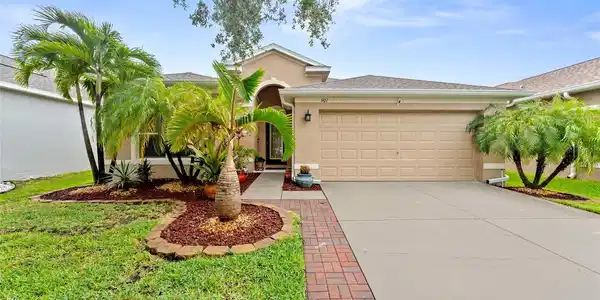 901 PARKER DEN DRIVE
