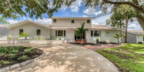 5623 HULL COURT