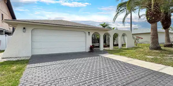 9907 ISLAND HARBOR DRIVE