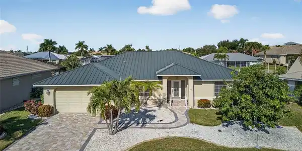2424 SIERRA LANE