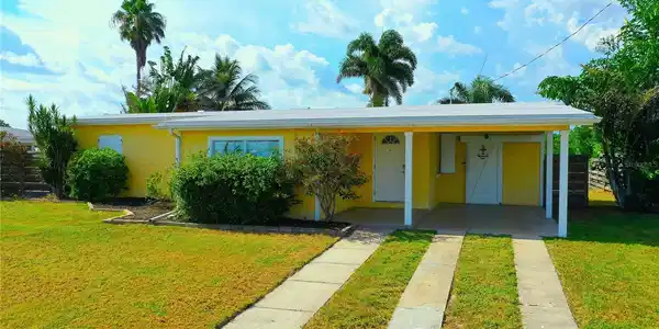 119 PALMETTO CIRCLE