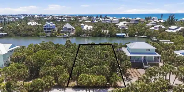 70 PALM DRIVE