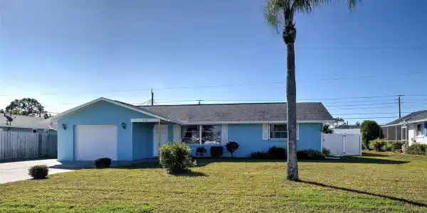 1533 CREST DRIVE