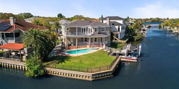 207 MANATEE LANE
