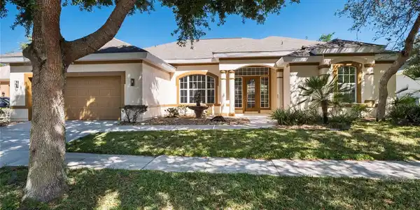 20 N PARK CIRCLE