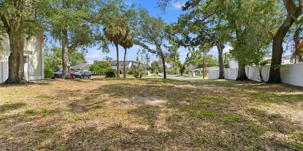 5010 W AZEELE STREET