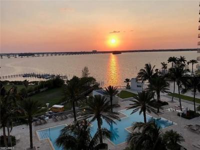3000 OASIS GRAND BOULEVARD