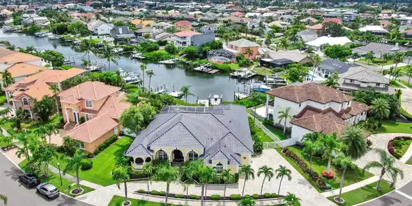 914 CAPRICCIO LANE