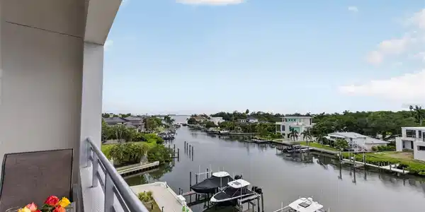 1709 N TAMIAMI TRAIL