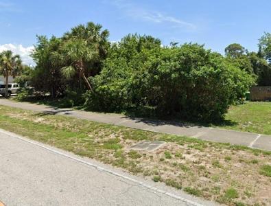 21271 QUESADA AVENUE