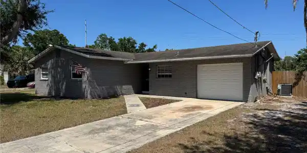 5813 OXFORD DRIVE