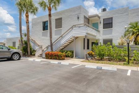 224 LAKEWOOD DRIVE