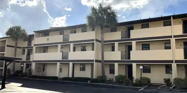 2395 HARBOR BLVD