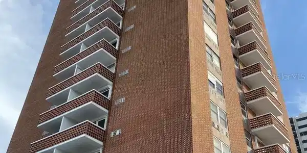 4015 BAYSHORE