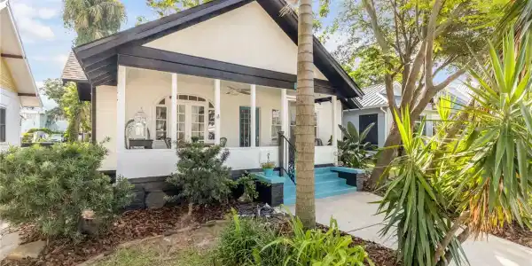 407 MAGNOLIA STREET