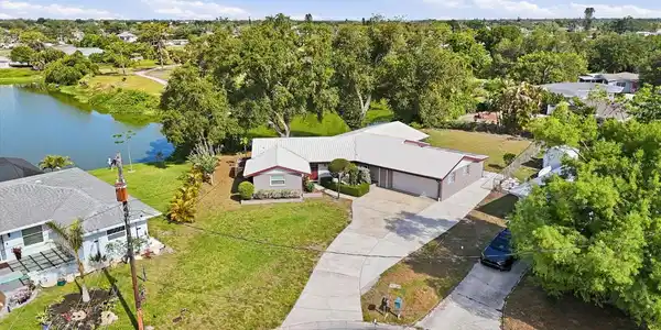 425 DRIFTWOOD ROAD