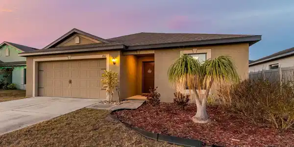 1722 CHATHAM GREEN CIRCLE