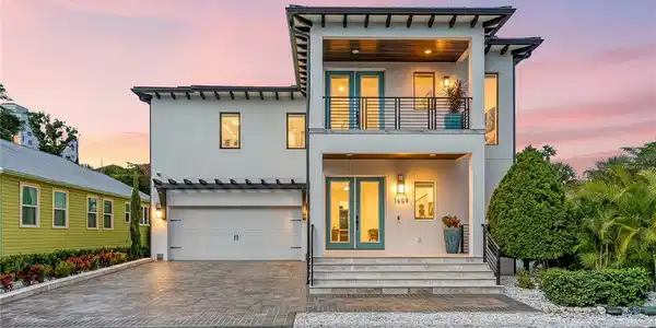 1659 DEVONSHIRE LANE