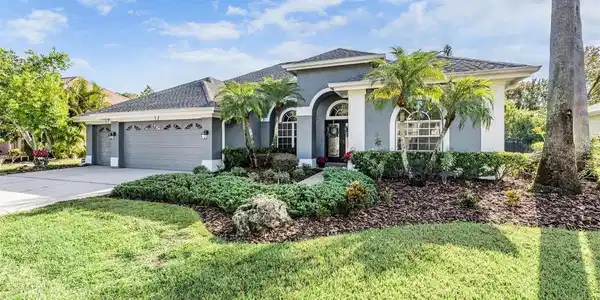 10552 GREENCREST DRIVE