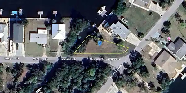 523 MANGROVE DRIVE
