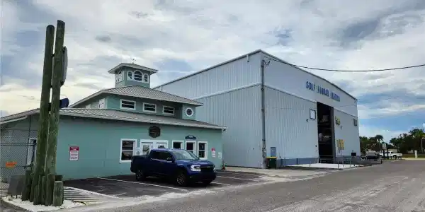 100 CIRCUIT ROAD