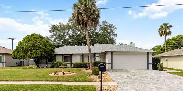2415 RAINTREE LAKE CIRCLE