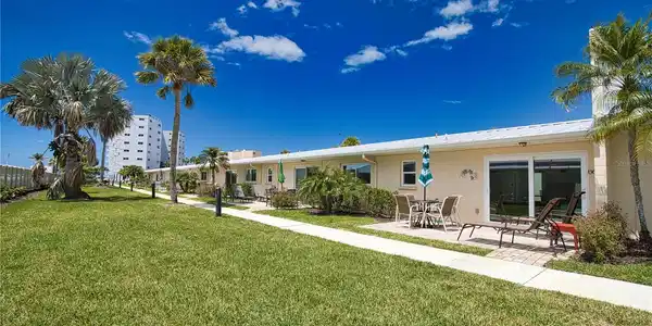 5830 MIDNIGHT PASS ROAD
