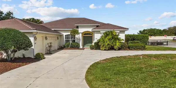 600 COCKATOO CIRCLE