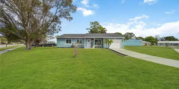 7194 REGAL COURT