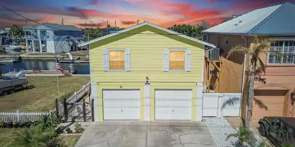 6331 LONNIE LEE LANE