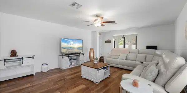 Image 4 Image 4