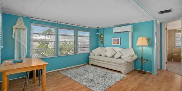 Image 4 Image 4