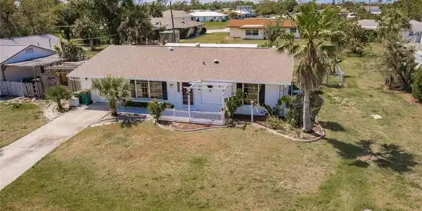 586 SKYLARK LANE NW