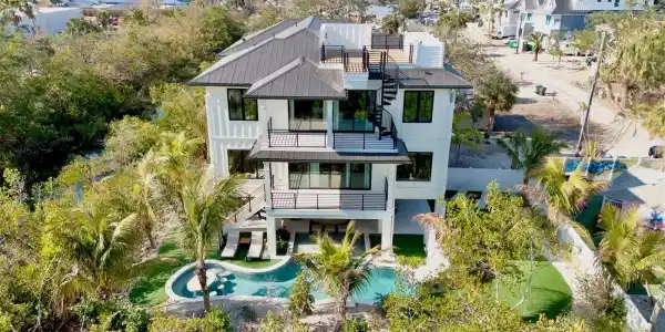6548 SABAL DRIVE