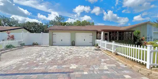 10208 TURTLE HILL COURT