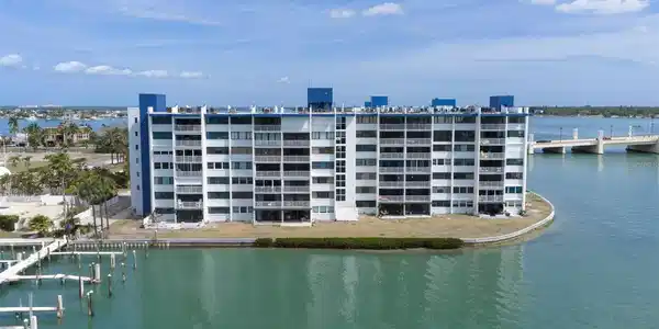 450 TREASURE ISLAND CAUSEWAY