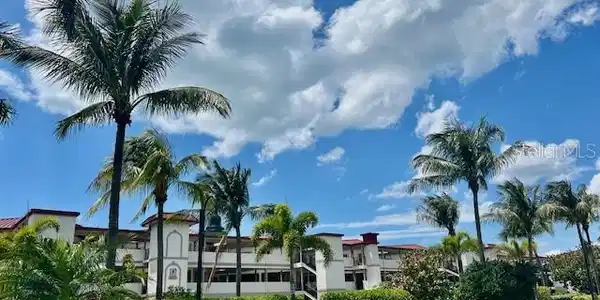 3280 SOUTHSHORE DRIVE